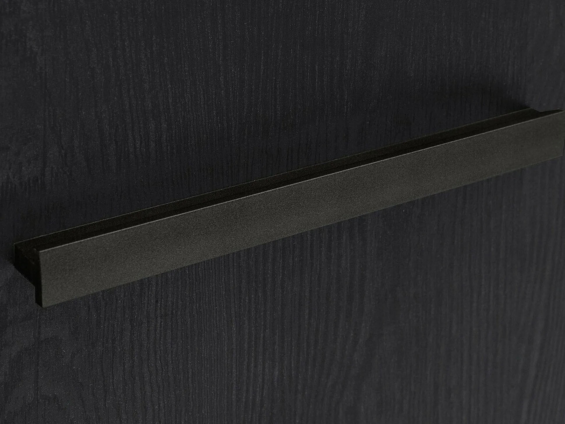 Kommode Dunfelu 100 (Kloster eg + Sort eg)