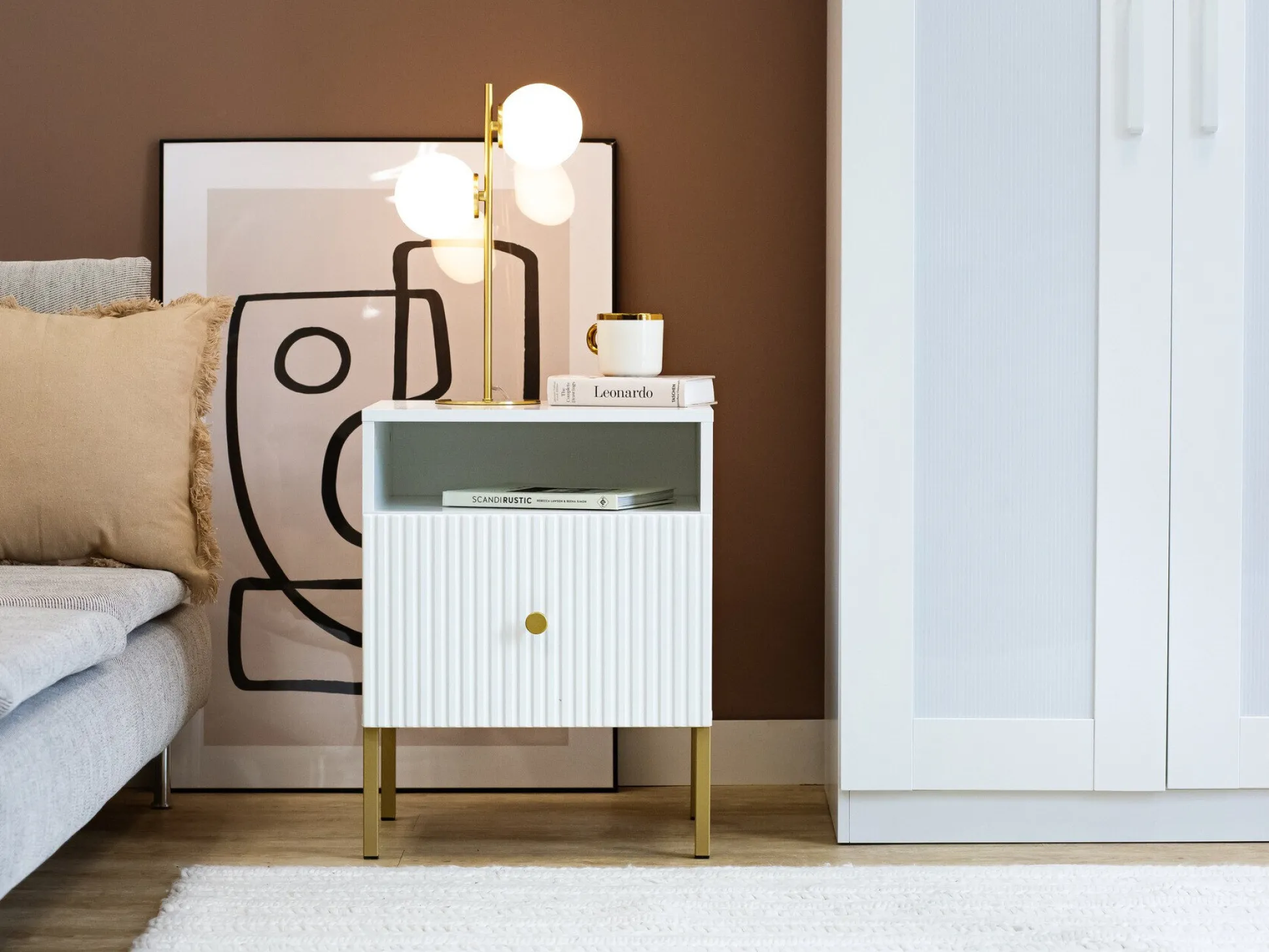 Sengebord Etliva 106 (Hvid + Gylden)